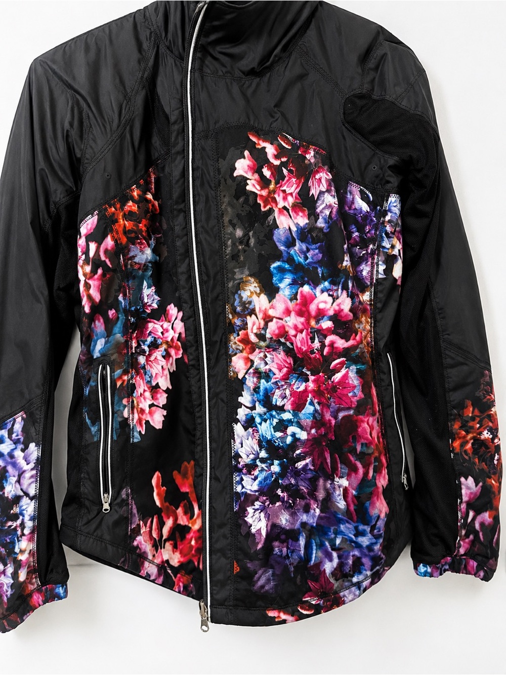 Lululemon Floral Waterproof Hooded Jacket | Black Multi | Women’s 6